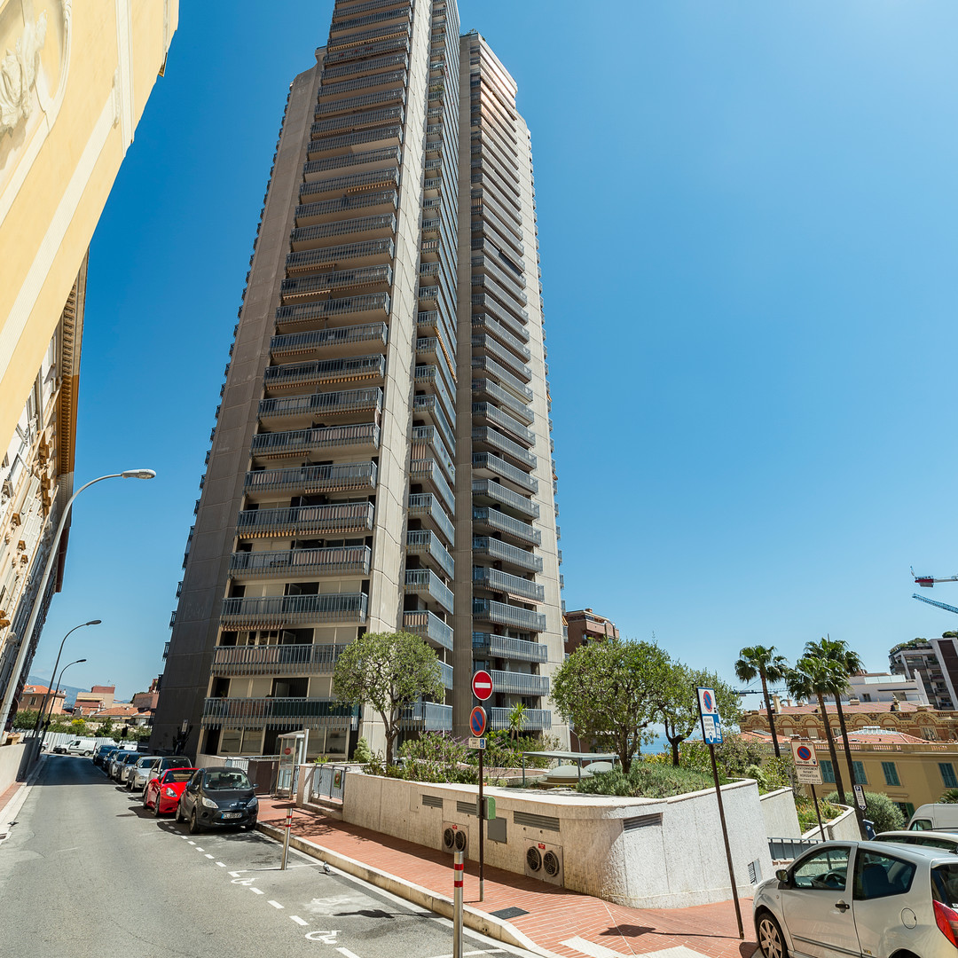 SPACIEUX STUDIO AVEC VUE MER ET CASINO - Location d'appartements à Monaco