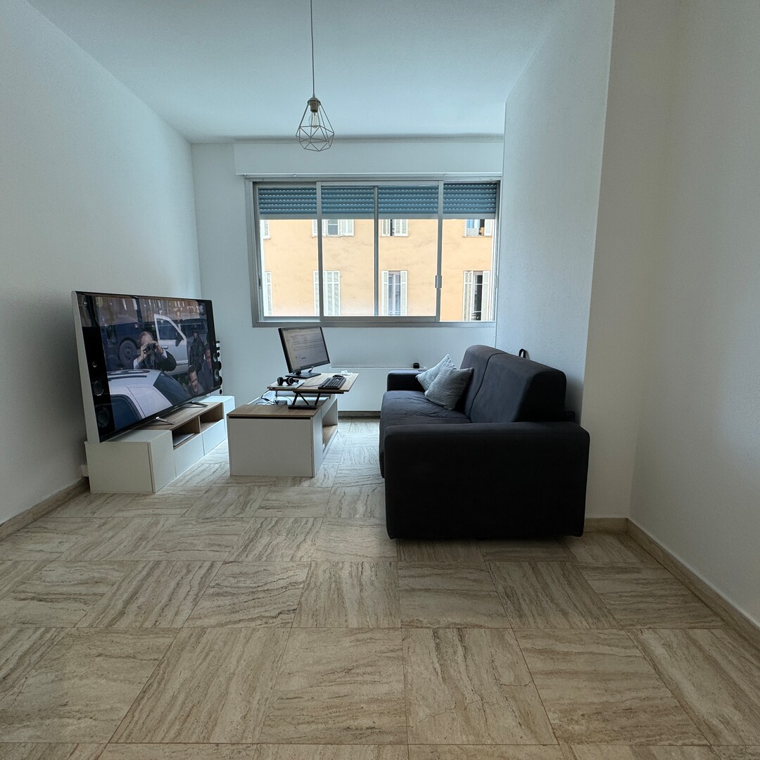 Studio rénové à la location au Château Périgord II - Location d'appartements à Monaco