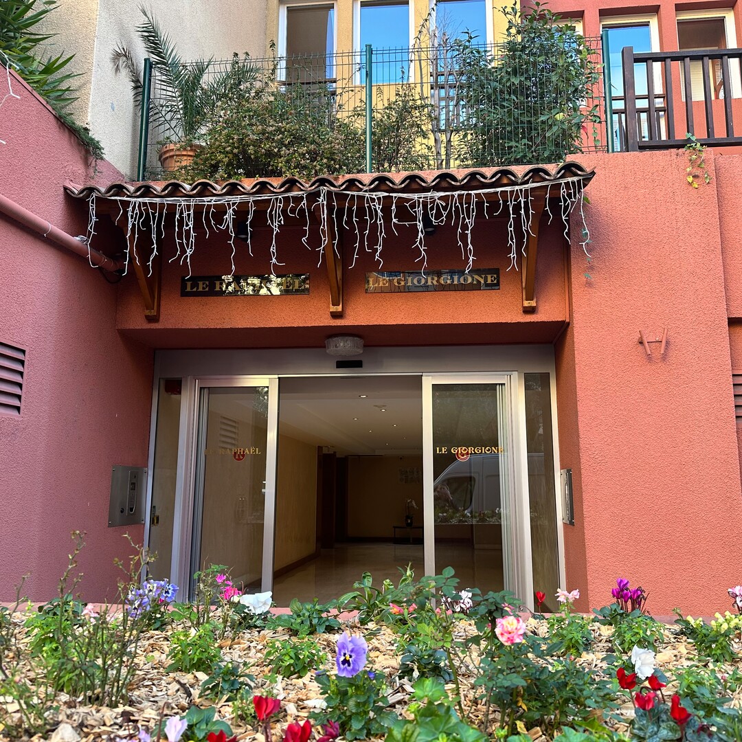 LE RAPHAEL - Studio - Location d'appartements à Monaco