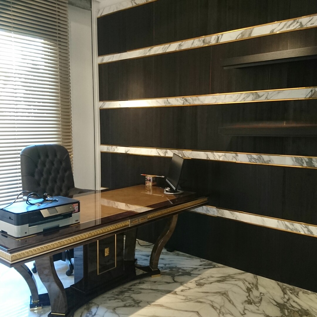 FONTVIEILLE / LE CIMABUE  /  BUREAU FACE AU PORT DE FONTVIEILLE - Location d'appartements à Monaco
