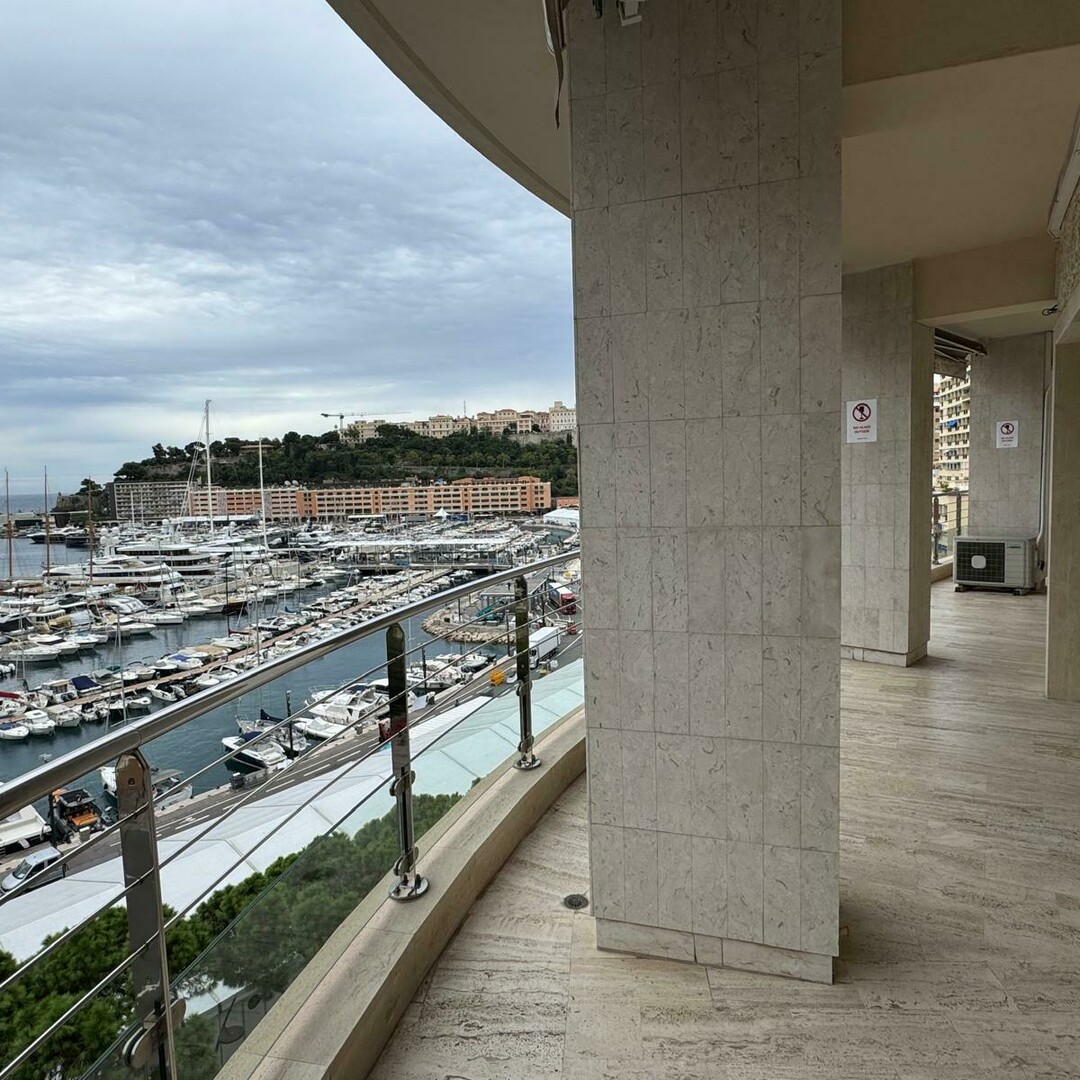 PORT HERCULE / ERMANNO PALACE / ESPACE DE BUREAUX VUE MER - Location d'appartements à Monaco