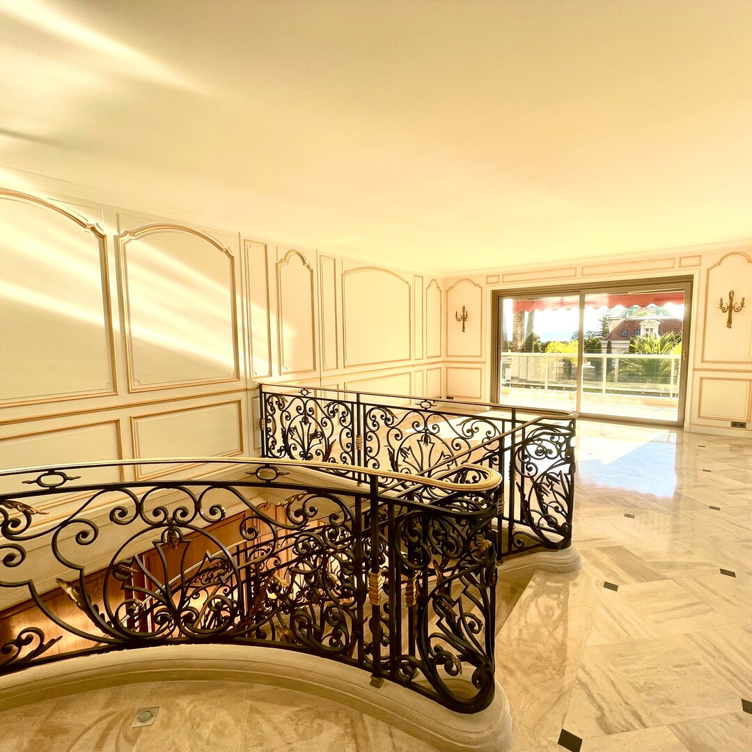 Duplex Exceptionnel - Floralies - Carré d'or face au Casino - Location d'appartements à Monaco