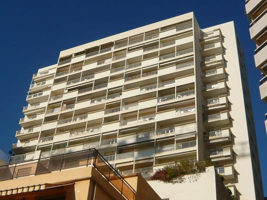 LOCATION 3 PIECES - Location d'appartements à Monaco