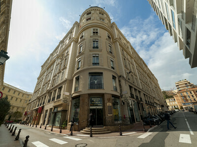 EMPLACEMENT IDEAL POUR CE STUDIO CENTRAL AVEC MEZZANINE - Location d'appartements à Monaco
