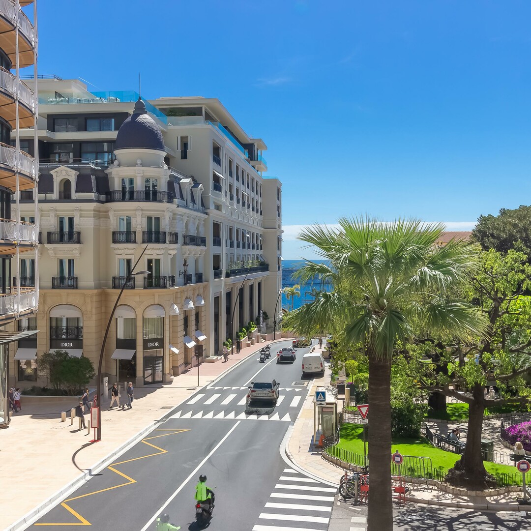 Grand 2 pièces meublé | Carré d'or - Location d'appartements à Monaco