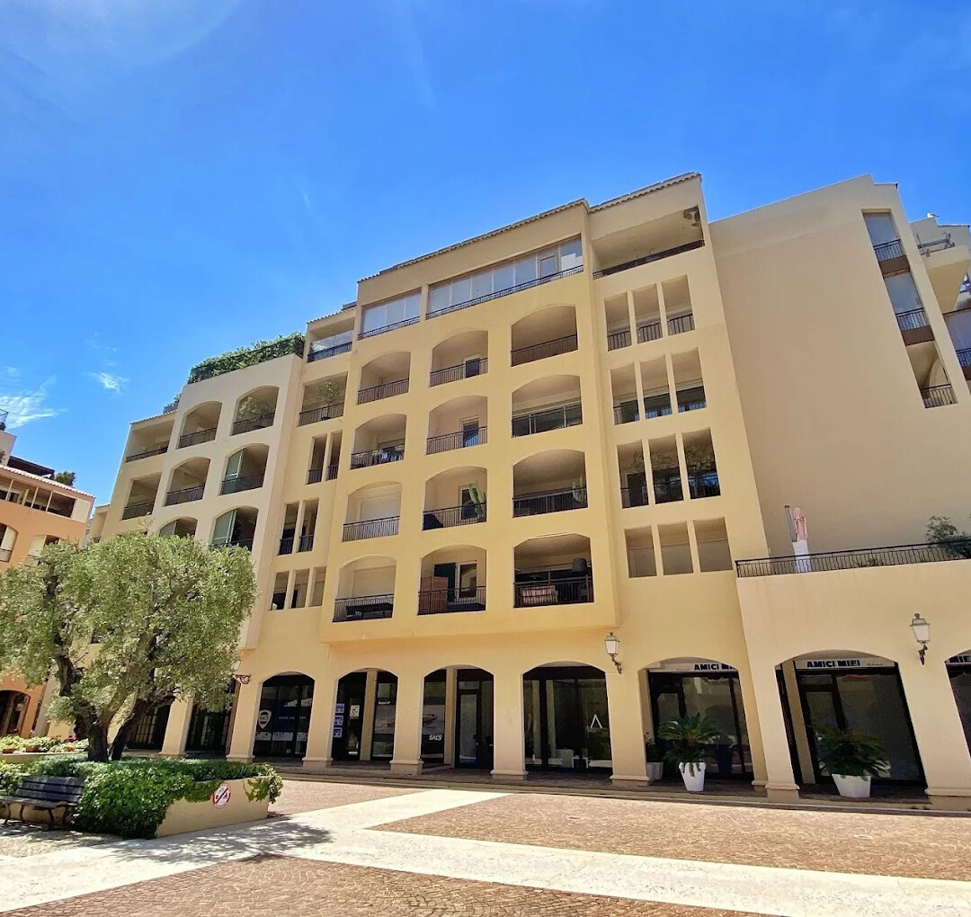 Bureau administratif avec vue sur le Port de Fontvieille - Location d'appartements à Monaco
