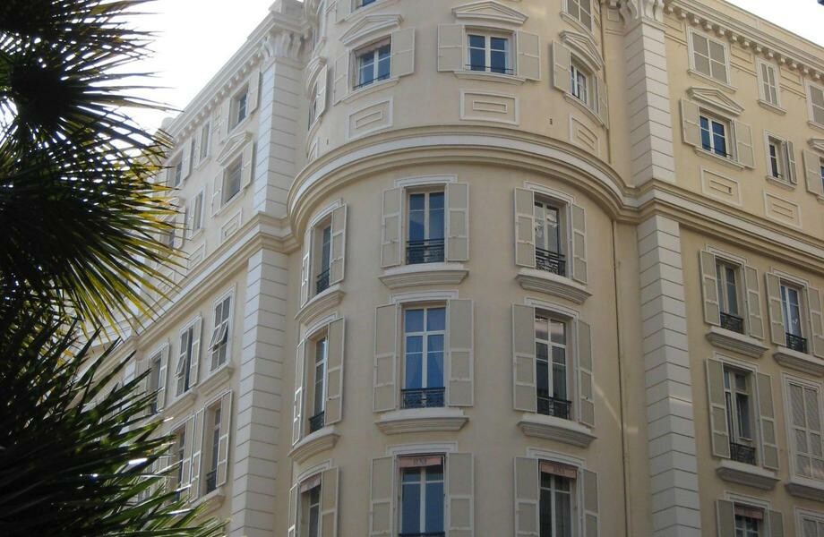 MAGNIFIQUE STUDIO RÉNOVÉ EN PLEIN CARRÉ D'OR - Location d'appartements à Monaco