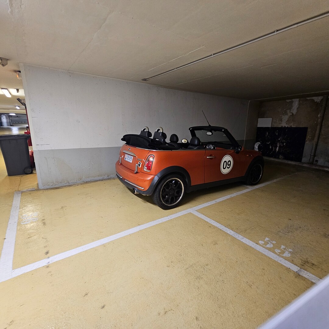 DOUBLE PARKING EN LONGUEUR - Location d'appartements à Monaco