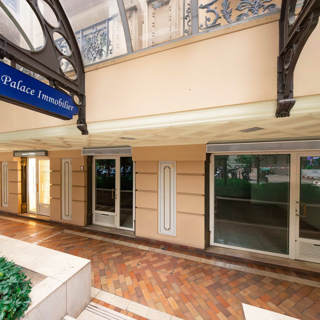 LOCAL EN PLEIN CARRÉ D’OR - Location d'appartements à Monaco