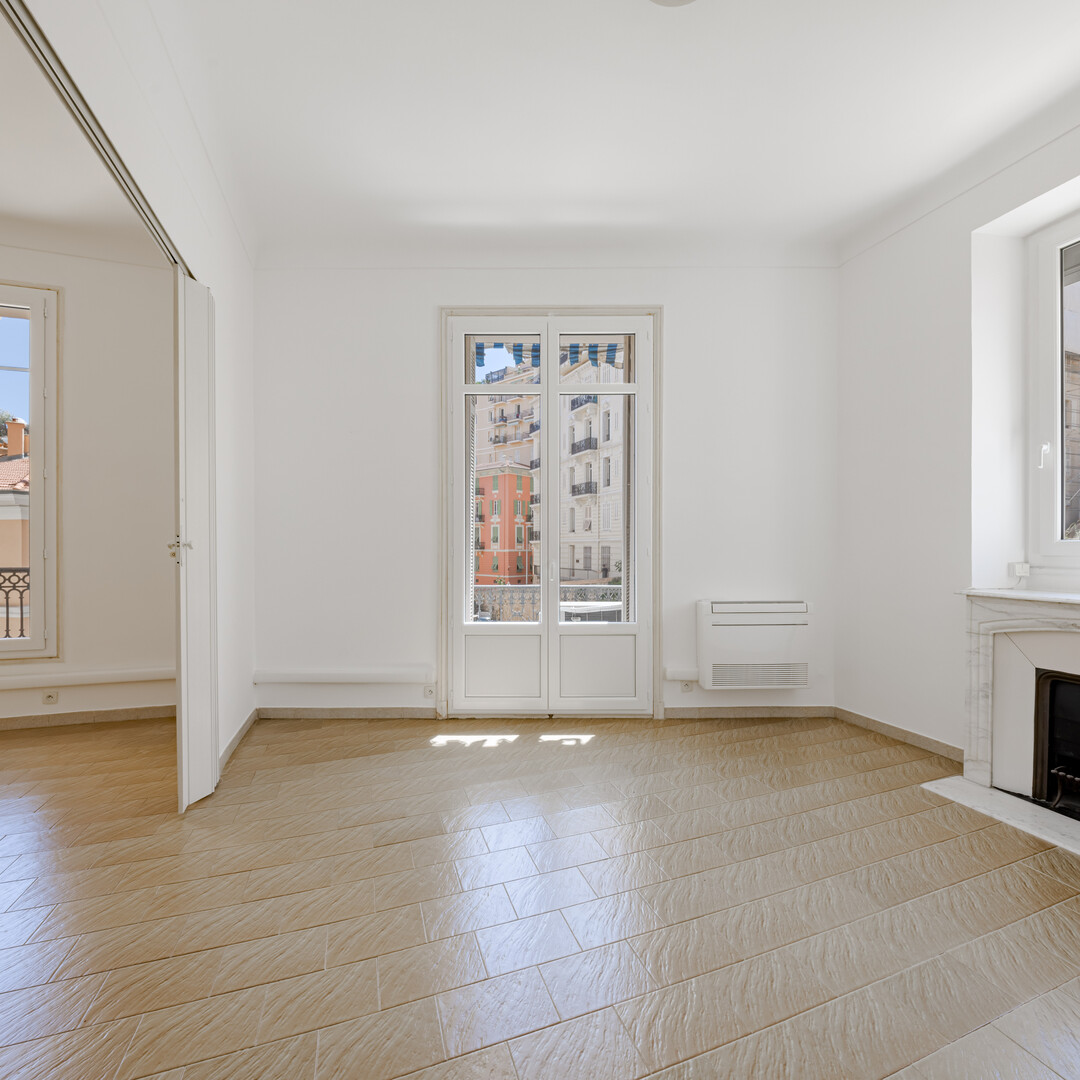 SPACIEUX 2/3 PIECES AUX BEAUX VOLUMES - Location d'appartements à Monaco