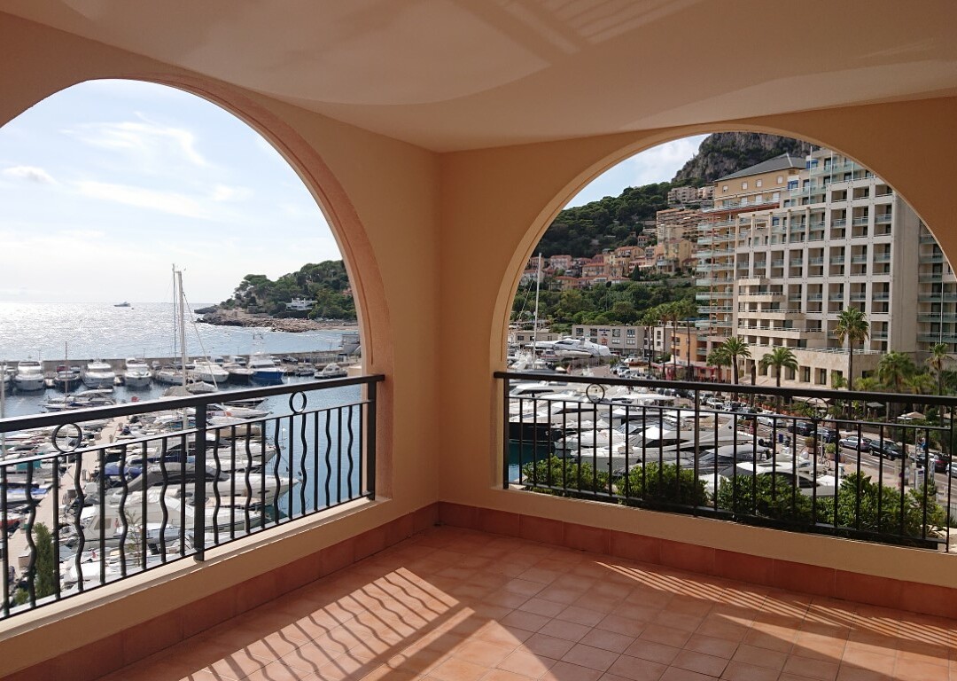 5 PIÈCES - VUE MER & PORT - Location d'appartements à Monaco