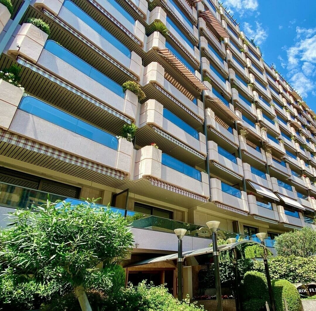 LOCATION LOFT MEZZANINE - LA ROUSSE-SAINT ROMAN - Location d'appartements à Monaco