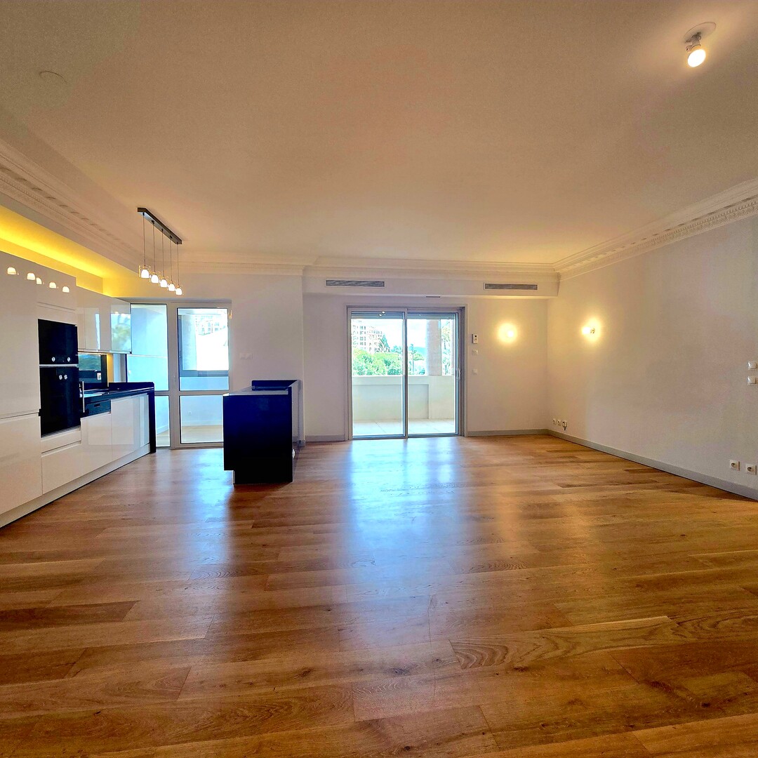 3 PIECES SEASIDE PLAZA RÉNOVÉ - Location d'appartements à Monaco