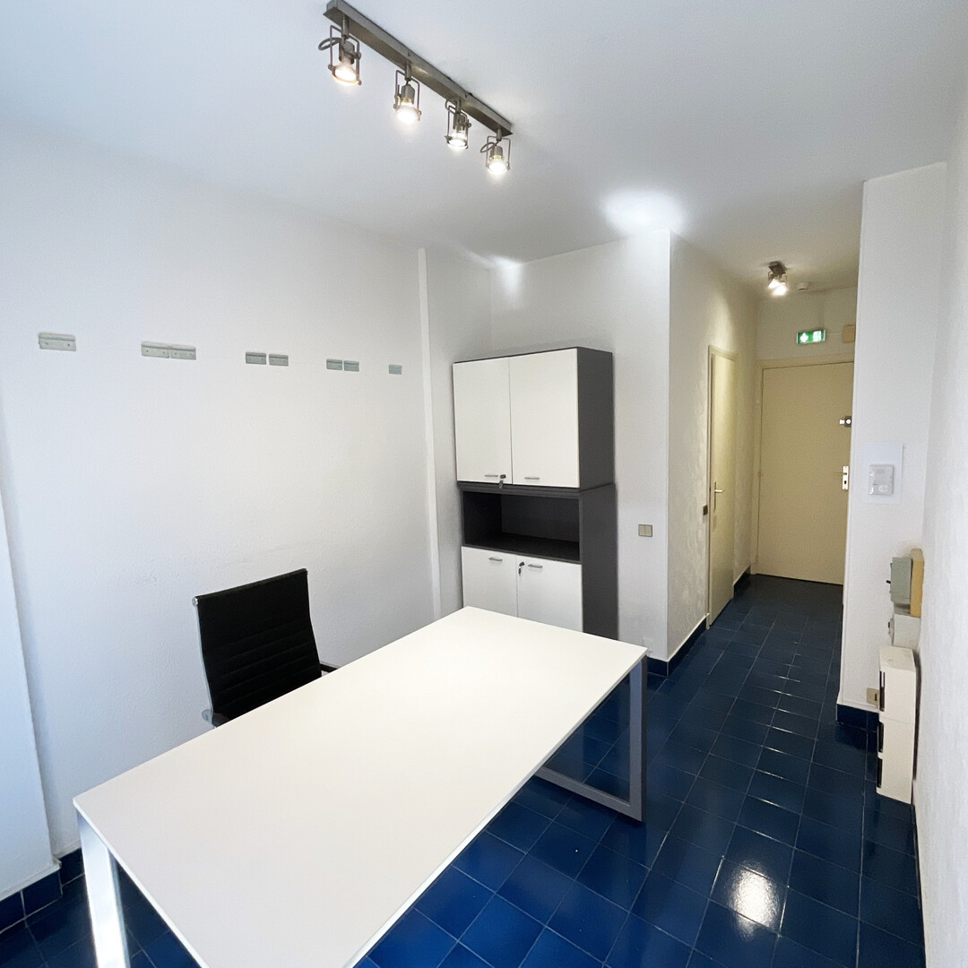 BUREAU 1 PIECE  - IMMEUBLE LES ORANGERS