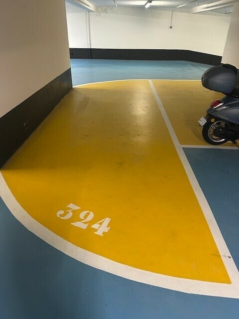 REGINA : PARKING A LOUER