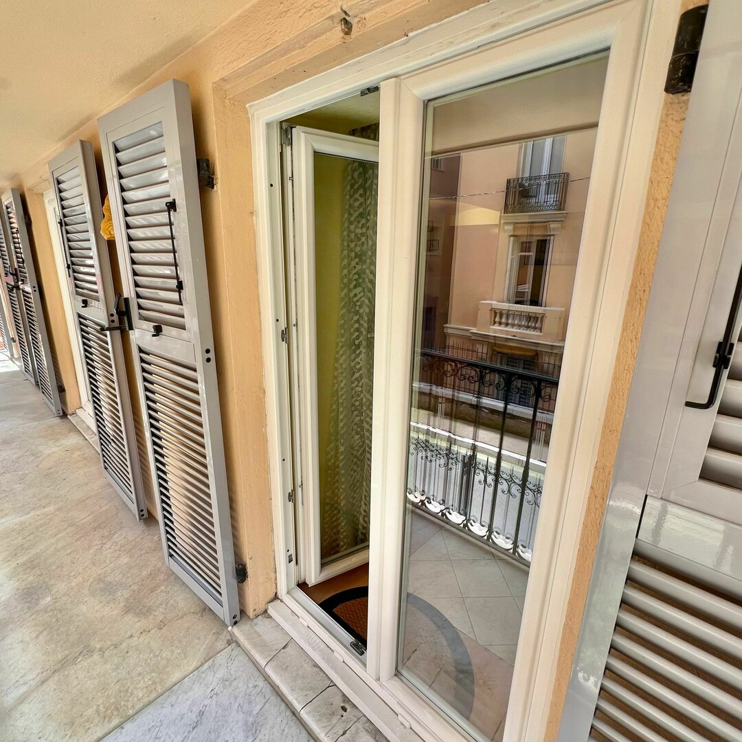 MONTE CARLO / 3 PIECES LIBRE DE LOI / TERRASSE