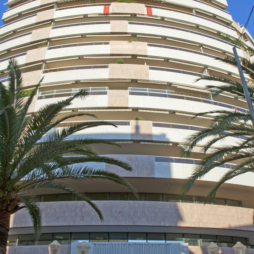 Parking Patio Palace