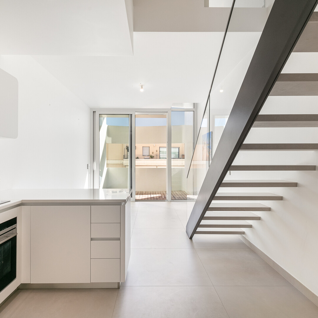 Nouveauté - Location appartement duplex 2 pièces Monaco Condamine résidence de standing