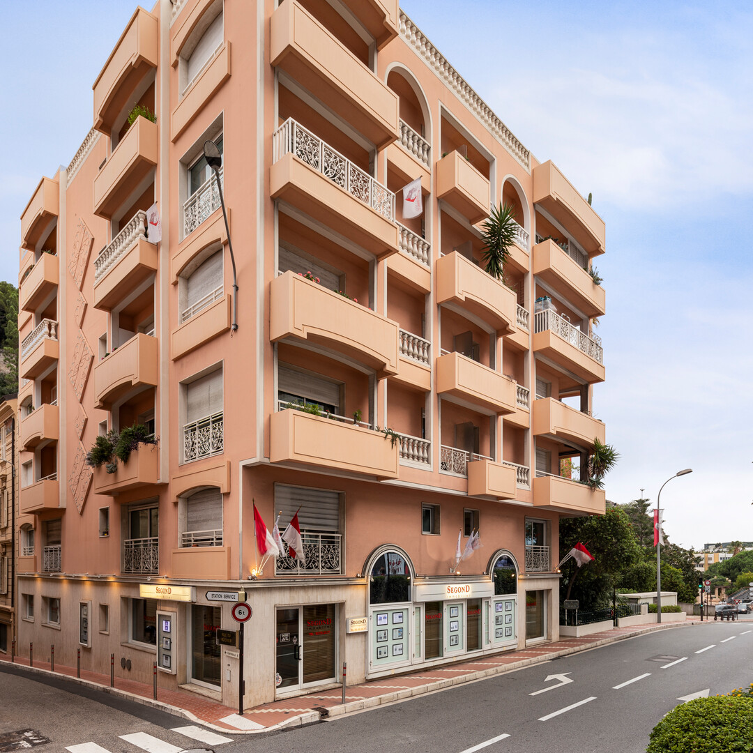 Location Exclusivité Studio Monaco Condamine avec balcon et parking