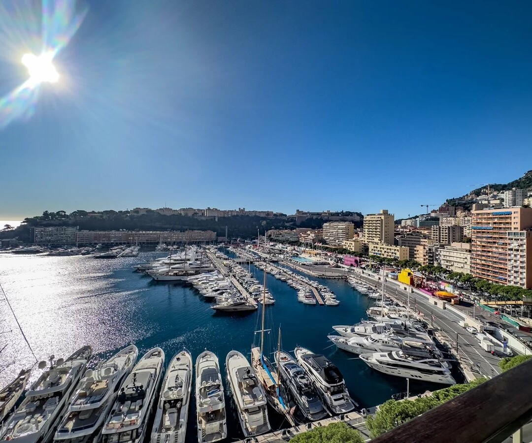 EXCLUSIVITE - BEAU RIVAGE - 3 PIECES RENOVE ET MEUBLE