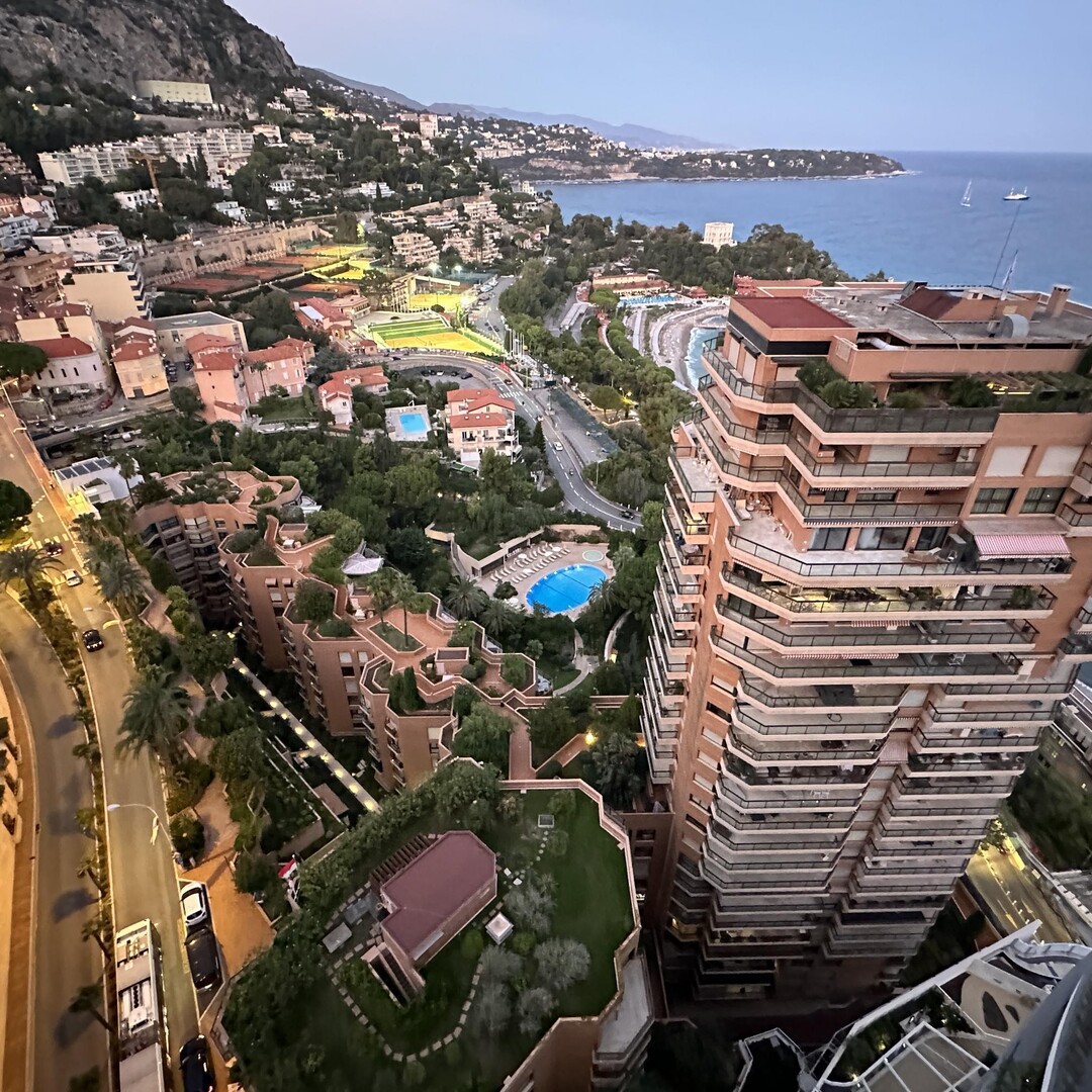 Cave | Monte-Carlo Sun