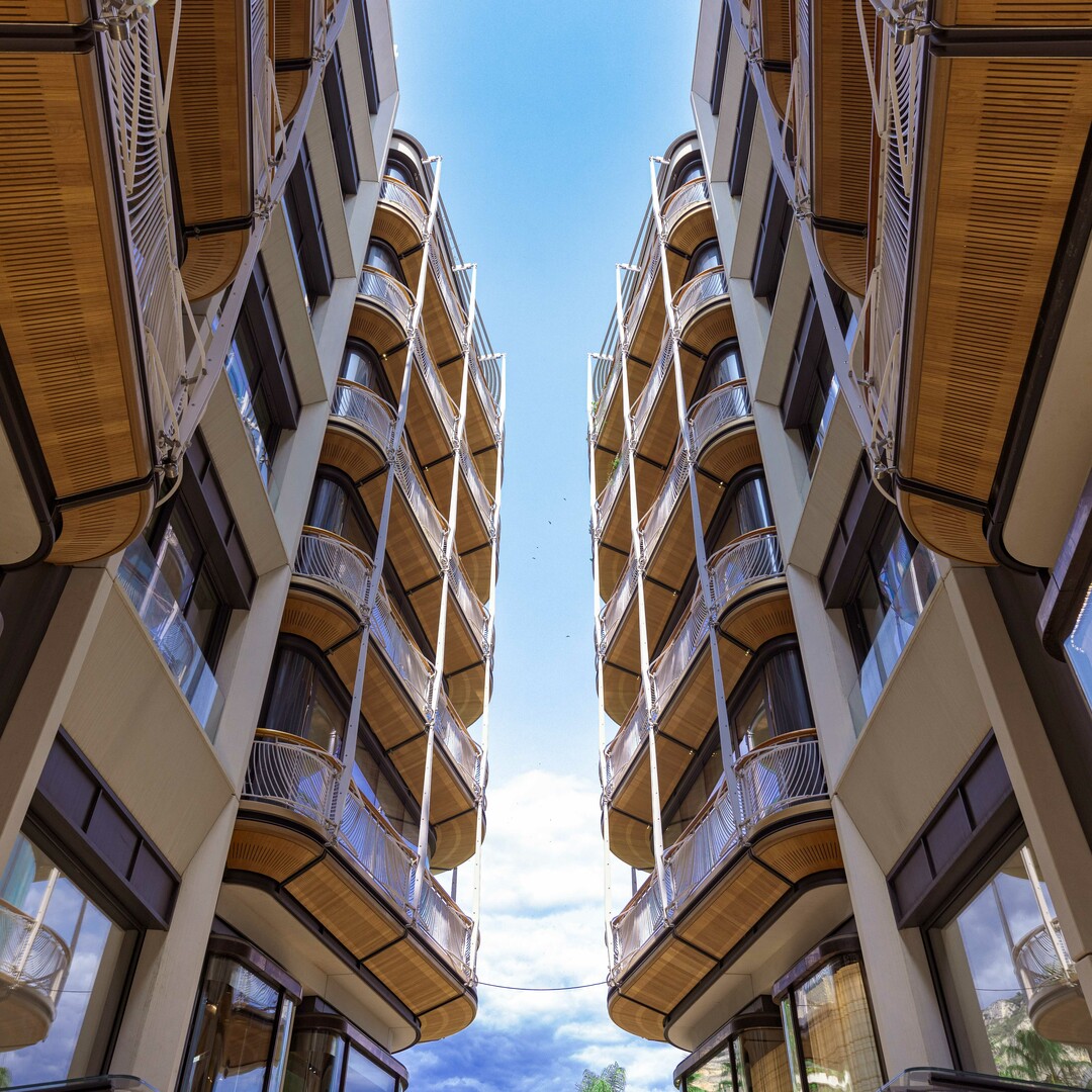 LUXUEUX DUPLEX MEUBLÉ CENTRAL