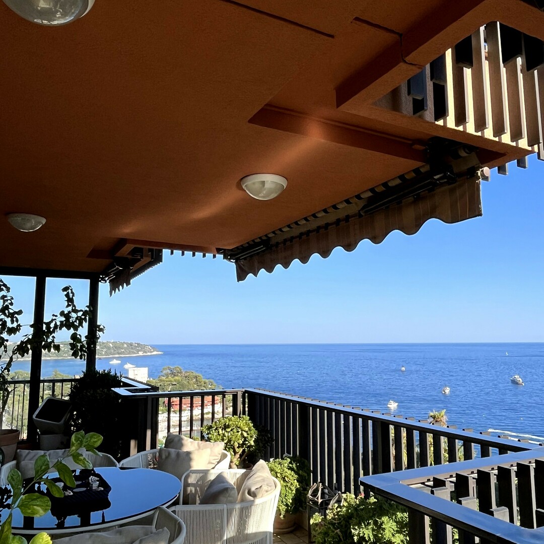 MAGNIFIQUE APPARTEMENT MEUBLE - VUE MER