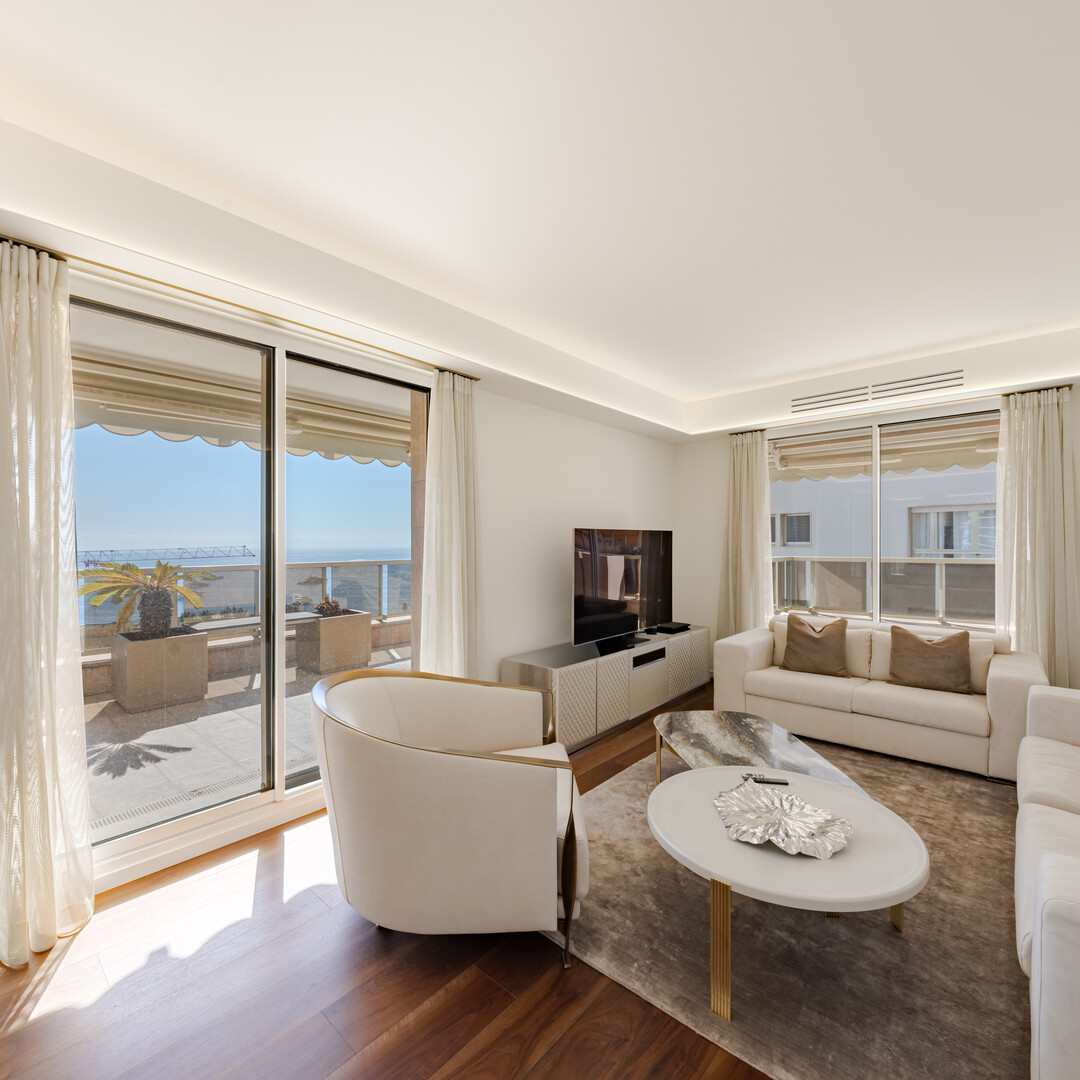MAGNIFIQUE PENTHOUSE PROCHE DES PLAGES