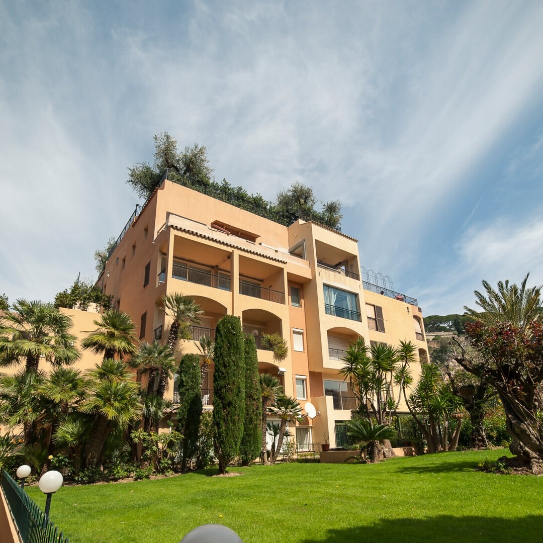 Appartement de 7/8 pièces avec piscine privative et vue port