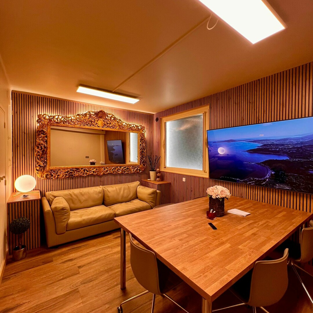 BUREAUX DE PRESTIGE AVEC VUE MER