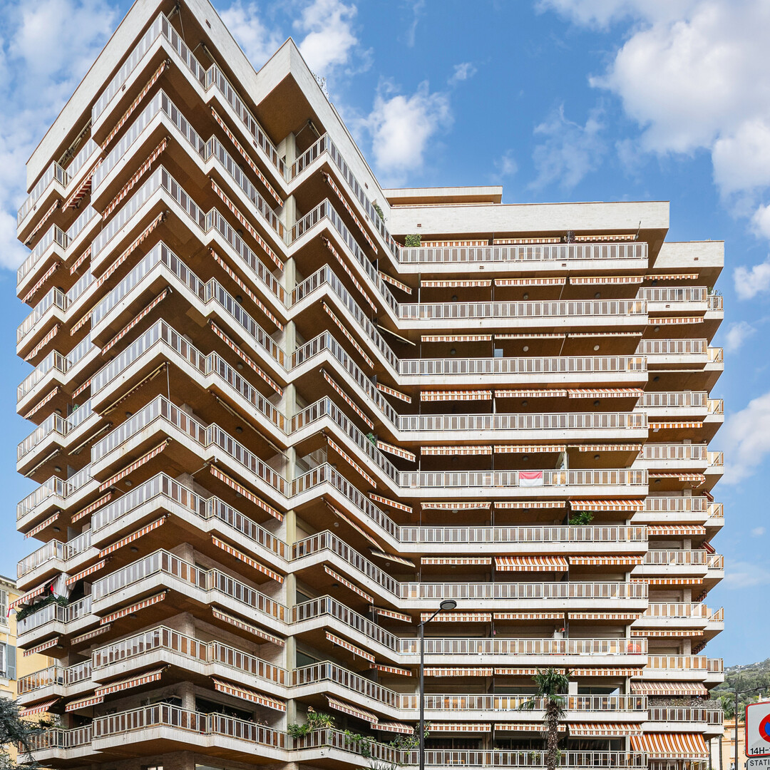 Écrin de Lumière au Buckingham Palace : L'Exclusivité au Cœur de Monaco