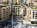Bureau sur le Port de Fontvieille - belle vitrine (CMB 038-0382) - Location d'appartements à Monaco